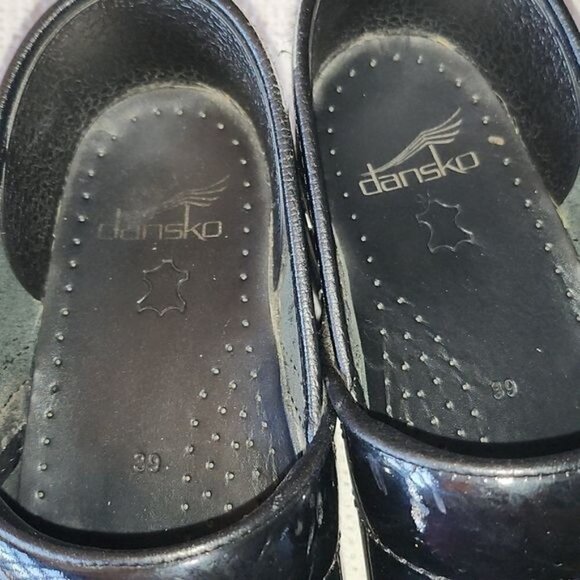 Dansko Black Patent Leather Sz. 8.5- 9 (Euro 39) Slipon Clog - Picture 10 of 12